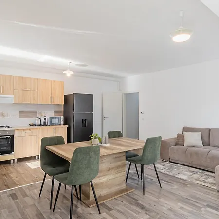 Cozy 3 Bedroom Coresi Mall * Brasov