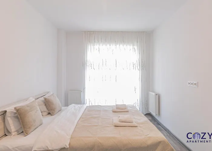 3 Bedroom Coresi Mall Appartamento